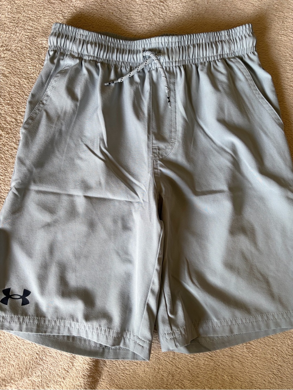 Boys size Medium Under Armour shorts